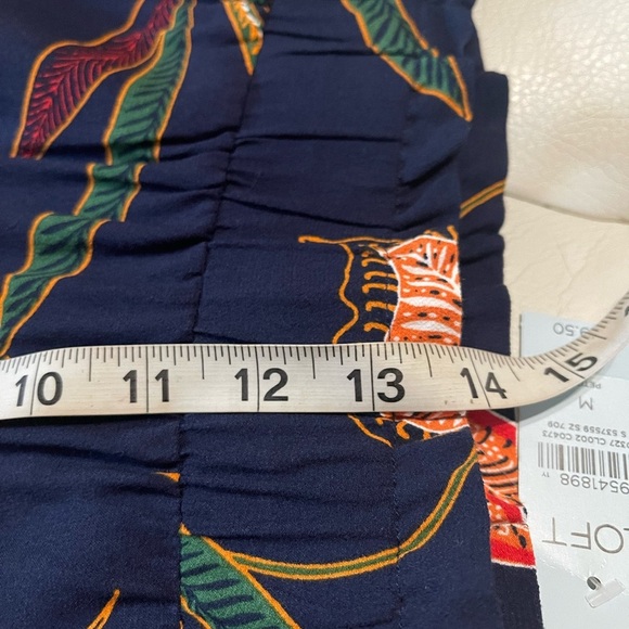 LOFT women’s Capri Floral Wide Leg tropical feel NWT elastic waist size medium P - Picture 9 of 10